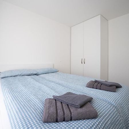 Tramontana And Maestral Apartman Izola Kültér fotó