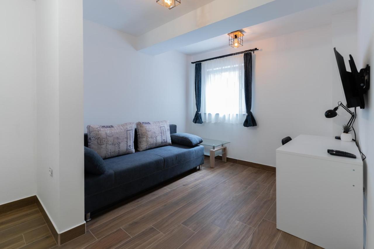 Tramontana And Maestral Apartman Izola Kültér fotó